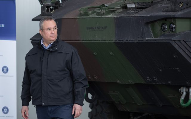 Ciucă, la 19 ani de la aderarea la NATO: „Viața de militar m-a dus, în ultimii 30 de ani, în multe teatre de operații ale lumii. Astăzi am aprins o lumânare și am reflectat asupra acestor ultimi ani”