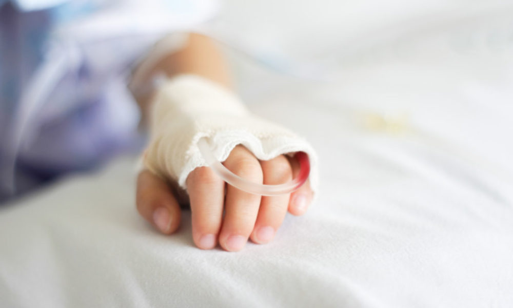 Anchetă la Vâlcea: Un copil s-a ales cu mâna tumefiată, după ce ar fi ...