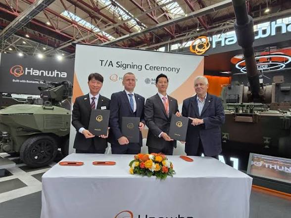 Estonieni și sud-coreeni, atrași de România la BSDA 2026, într-un parteneriat militar pentru vehicule terestre fără pilot